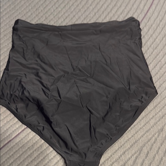 High-Waisted Black Swim Bottoms - Picture 4 of 4